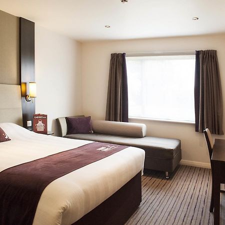 Premier Inn Southwark Borough High St London Exterior photo