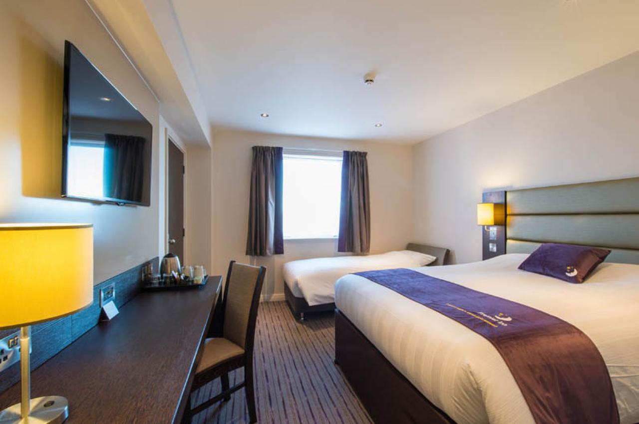 Premier Inn Southwark Borough High St London Exterior photo