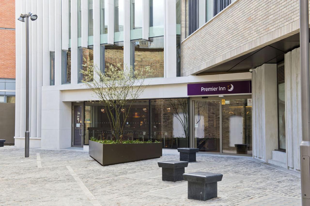 Premier Inn Southwark Borough High St London Exterior photo