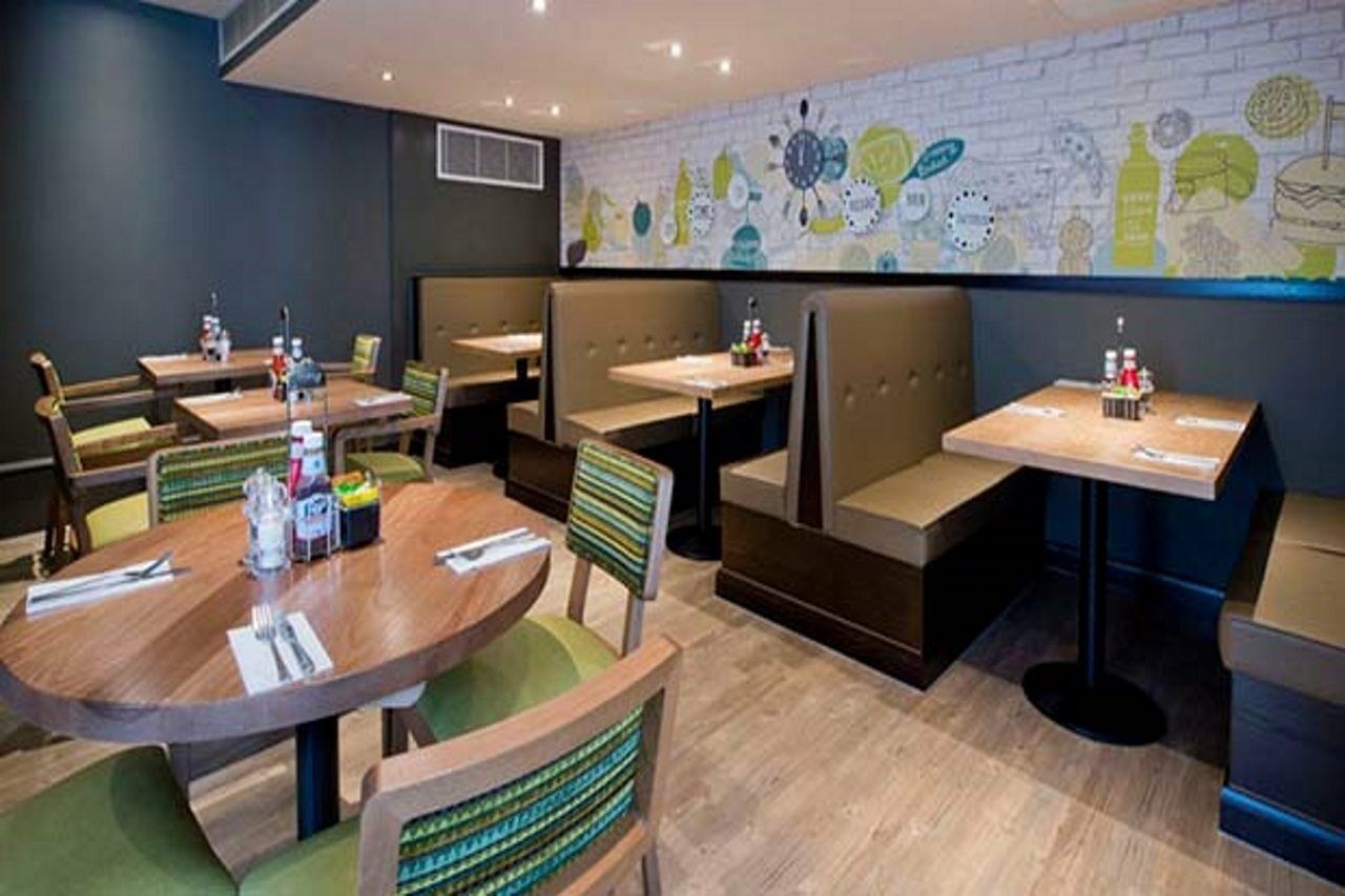 Premier Inn Southwark Borough High St London Exterior photo