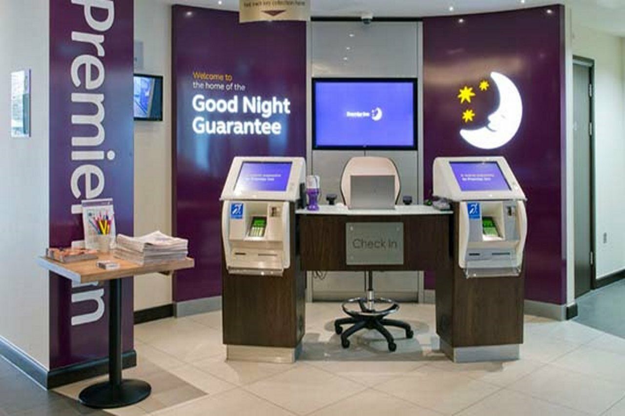 Premier Inn Southwark Borough High St London Exterior photo